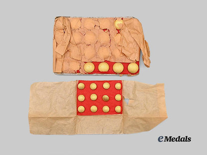 germany,_wehrmacht._a_lot_of_mint_buttons_for_a_general’s_cap_and_tunic_e_medals__g61346_3