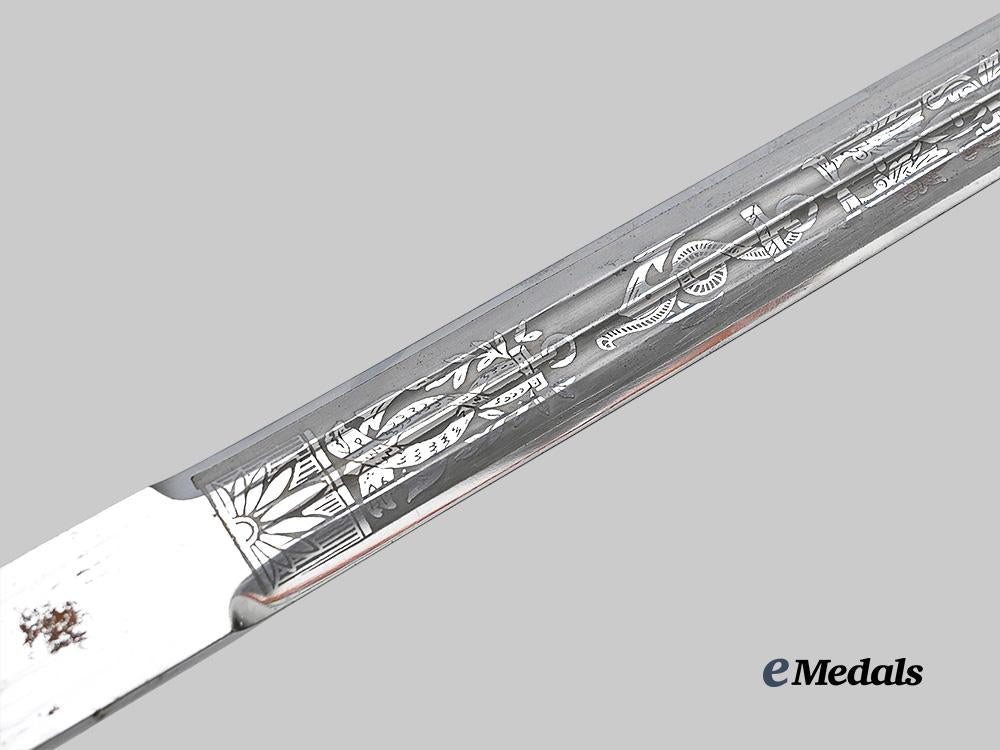 germany,_kriegsmarine._an_officer’s_dress_dagger,_by_carl_eickhorn_e_medals__g61351_11