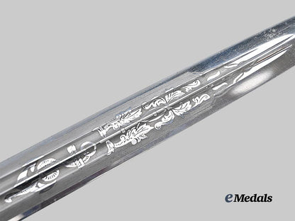 germany,_kriegsmarine._an_officer’s_dress_dagger,_by_carl_eickhorn_e_medals__g61351_12