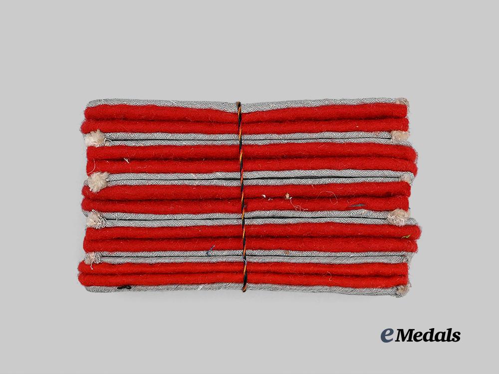 germany,_heer._a_lot_of_unissued_flak/_artillery_leutnant_shoulder_boards_e_medals__g61360_3