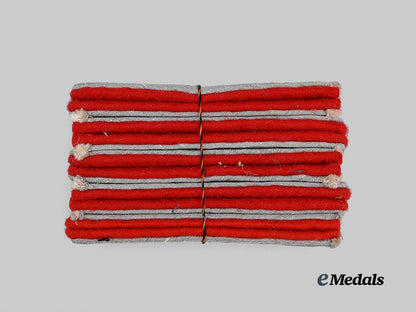 germany,_heer._a_lot_of_unissued_flak/_artillery_leutnant_shoulder_boards_e_medals__g61360_3