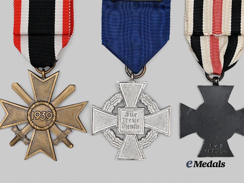 germany,_third_reich._a_mixed_lot_of_awards_for_first_and_second_world_war_service_e_medals__g61361_7