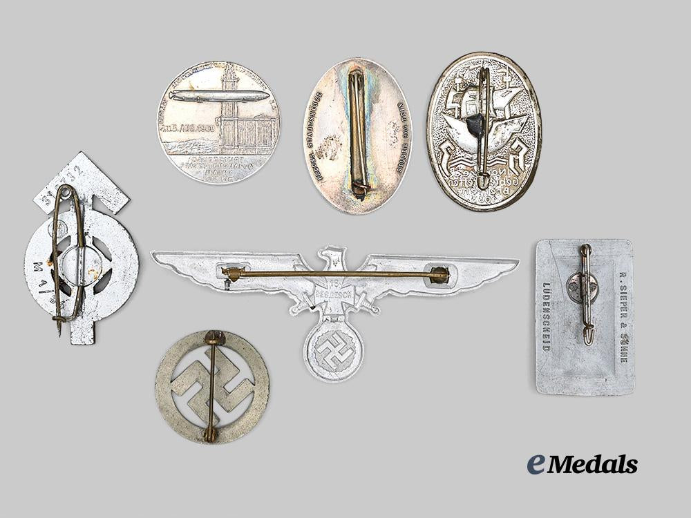 germany,_third_reich._a_mixed_lot_of_badges_and_insignia_e_medals__g61363_3