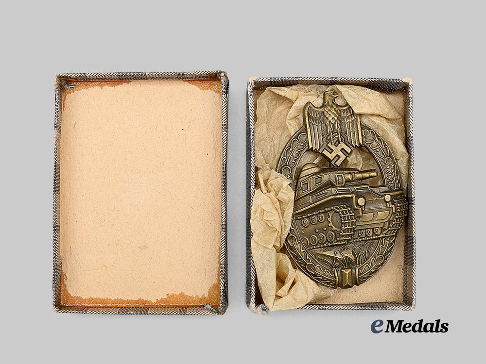 germany,_wehrmacht._a_panzer_assault_badge,_bronze_grade_with_case,_a_s_maker_e_medals__g61382_3