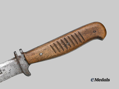 germany,_imperial._a_sawback_trench_knife,_by_f._w._backhaus_e_medals__g61390_7