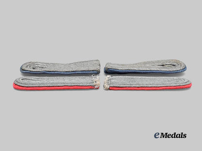 germany,_heer._a_lot_of_leutnant_shoulder_boards,_panzer_and_transportation_troops_e_medals__g61392_4