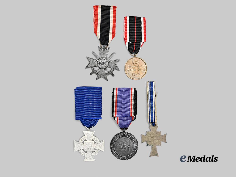 germany,_third_reich._a_mixed_lot_of_awards_for_military_and_civil_service_e_medals__g61395_6