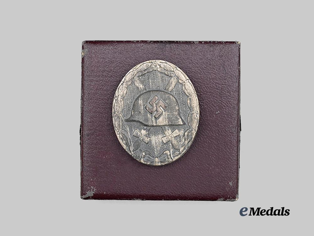germany,_wehrmacht._a_silver_grade_wound_badge,_with_case,_by_wächtler&_lange_e_medals__g61409_8