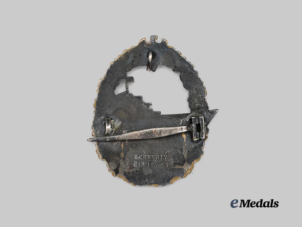 germany,_kriegsmarine._a_destroyer_war_badge,_by_schwerin_e_medals__g61422_6