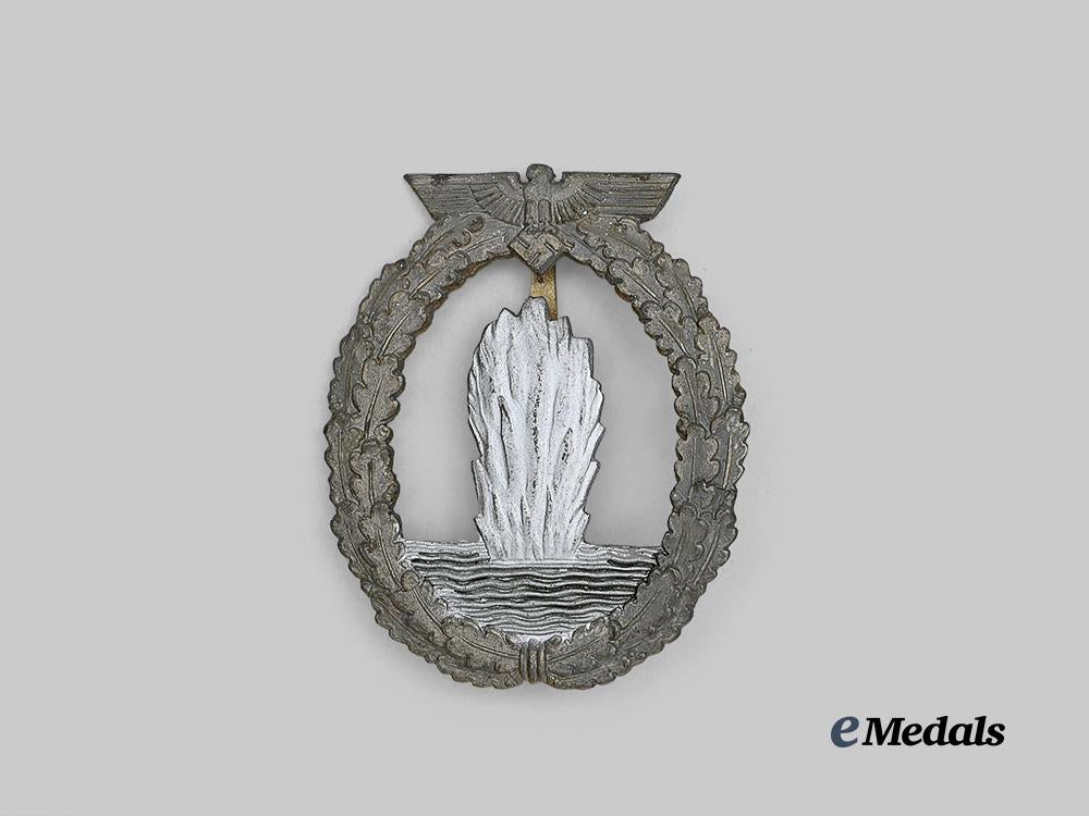 germany,_kriegsmarine._a_minesweeper_war_badge,_by_rudolf_karneth_e_medals__g61429_2
