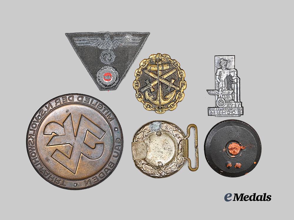 germany,_third_reich._a_mixed_lot_of_badges_and_insignia_e_medals__g61439_3