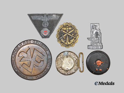 germany,_third_reich._a_mixed_lot_of_badges_and_insignia_e_medals__g61439_3