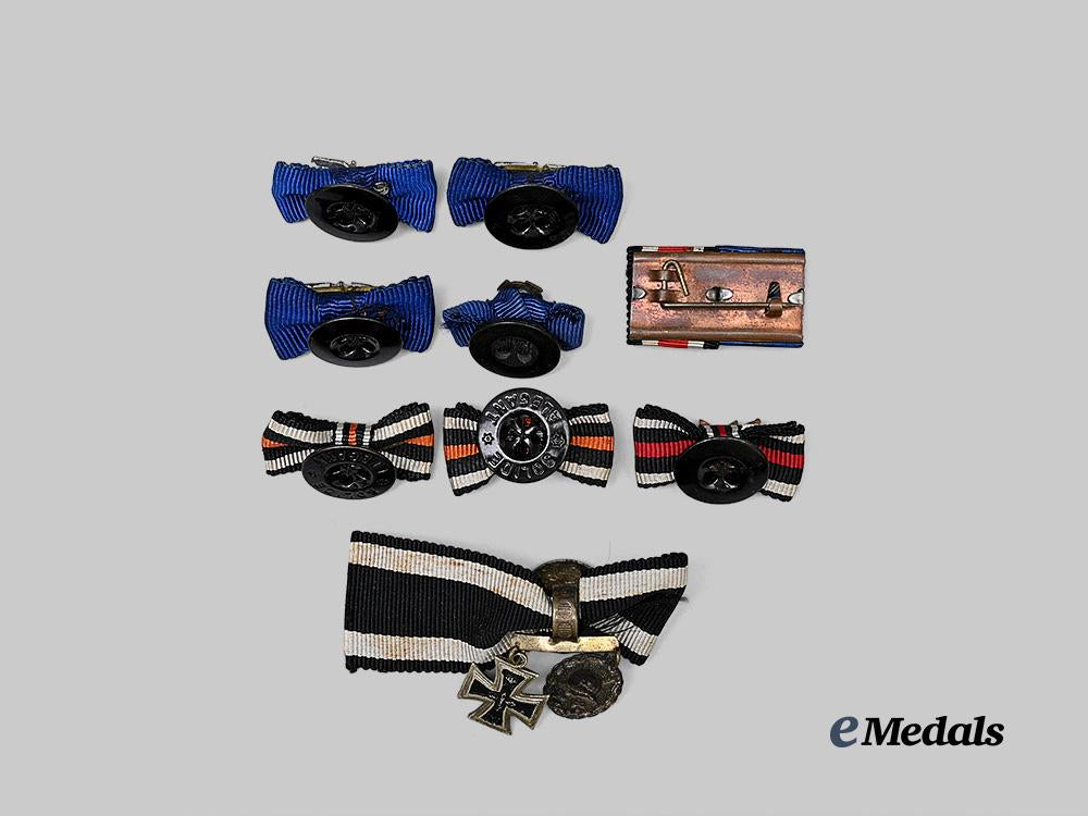 germany,_wehrmacht._a_mixed_lot_of_boutonnieres_and_miniatures_e_medals__g61442_3