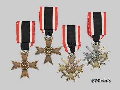 germany,_wehrmacht._a_lot_of_unissued_war_merit_crosses_i_i_class_e_medals__g61448_7