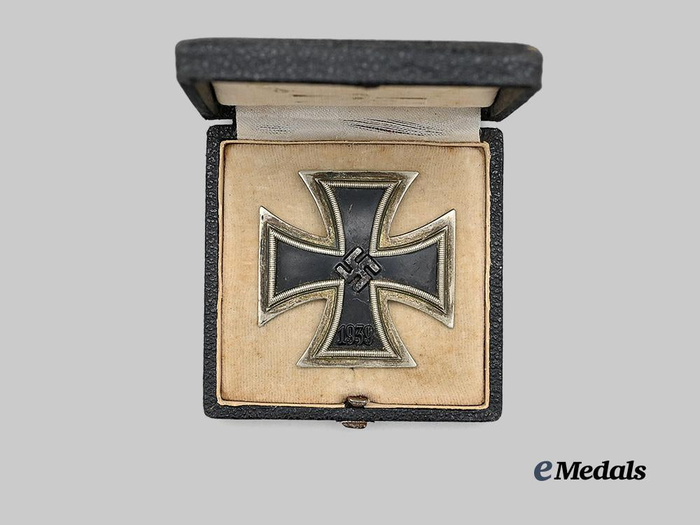 germany,_wehrmacht._a1939_iron_cross_i_class,_with_case,_by_c._e._juncker_e_medals__g61455_3