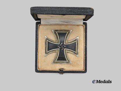 germany,_wehrmacht._a1939_iron_cross_i_class,_with_case,_by_c._e._juncker_e_medals__g61455_3