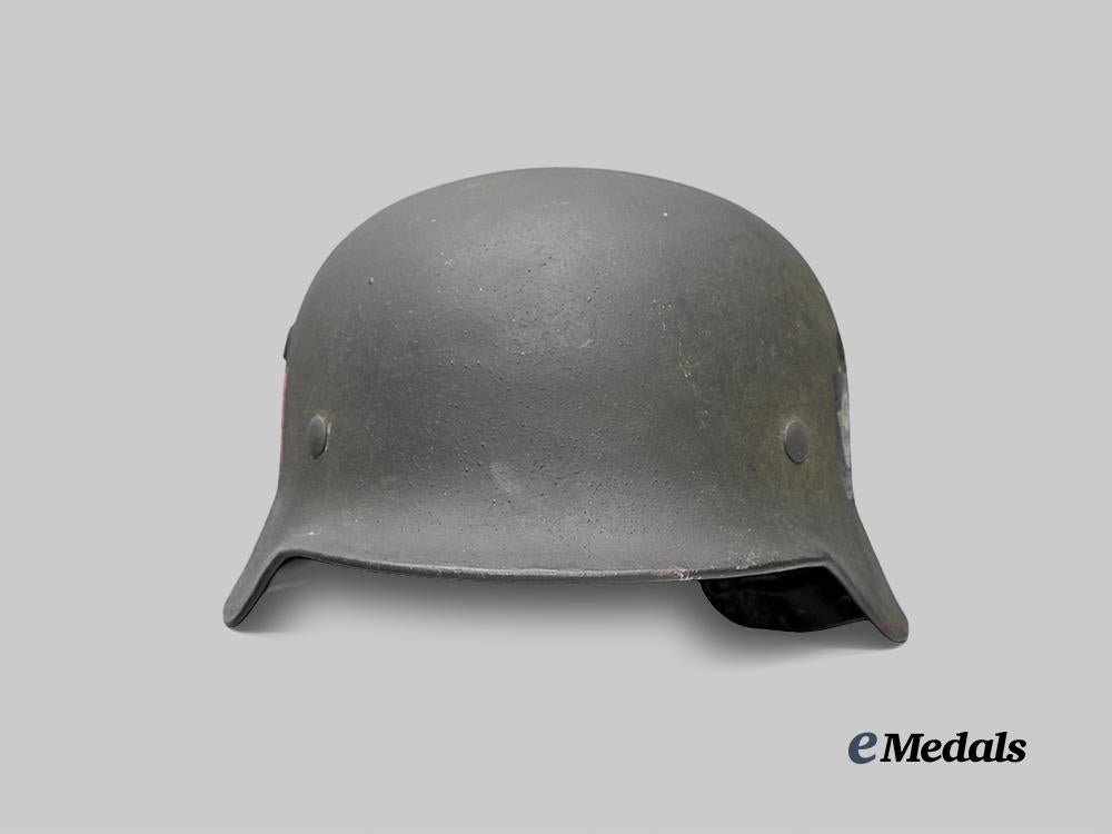 germany,_ordnungspolizei._a_mint_m40_stahlhelm,_double_decal_version,_by_eisenhüttenwerke_thale_e_medals__g61473_2