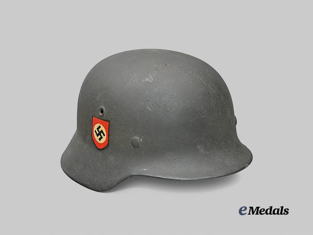 germany,_ordnungspolizei._a_mint_m40_stahlhelm,_double_decal_version,_by_eisenhüttenwerke_thale_e_medals__g61473_4