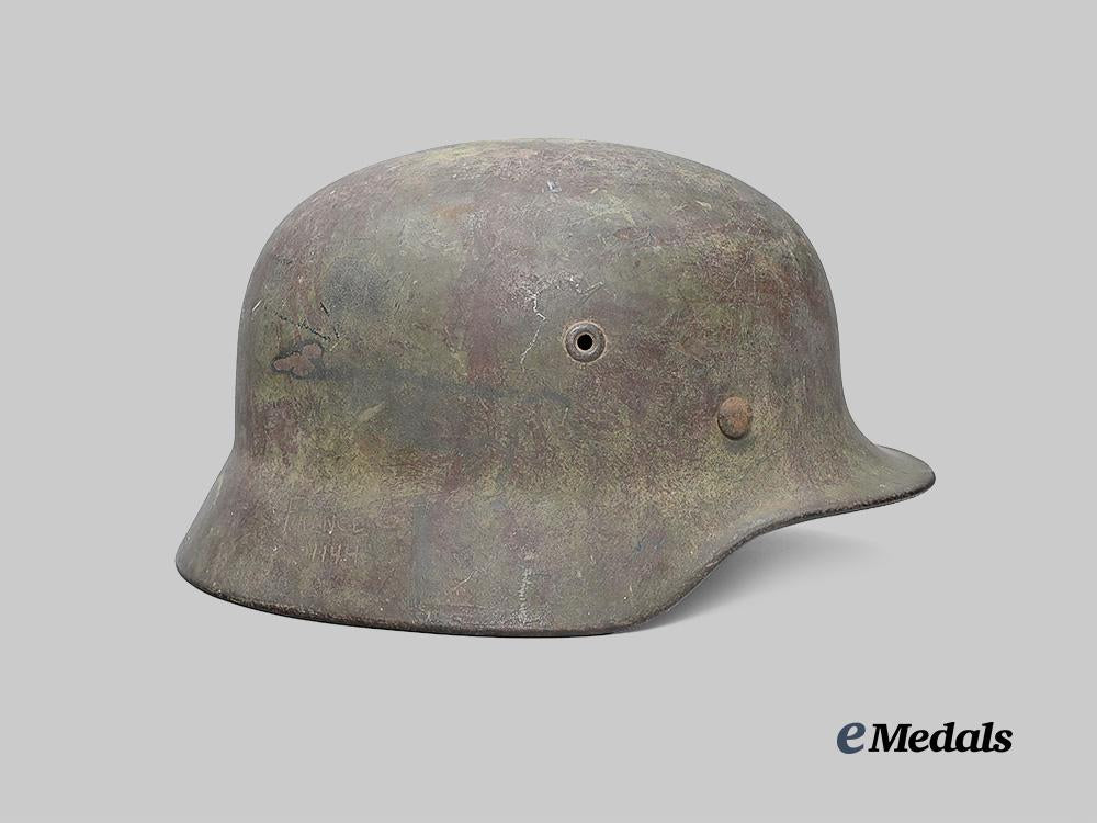 germany,_luftwaffe._an_m40_stahlhelm,_allied_retrieval_from_france,_by_f._w._quist_e_medals__g61476_6