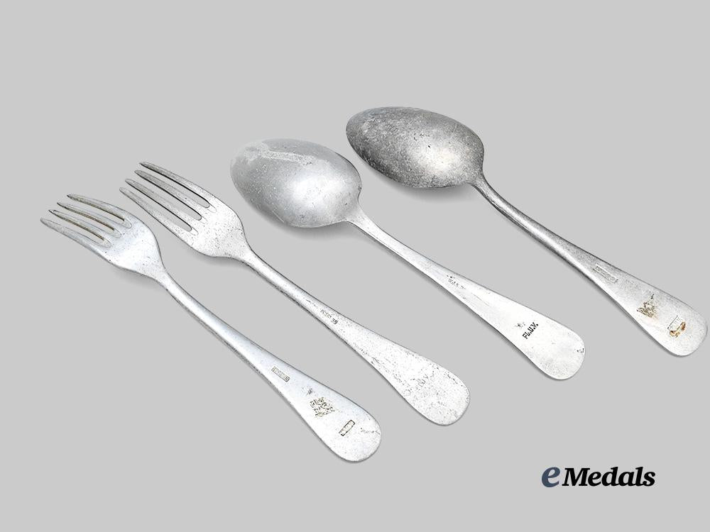 germany,_luftwaffe._a_lot_of_mess_hall_cutlery_e_medals__g61477__3