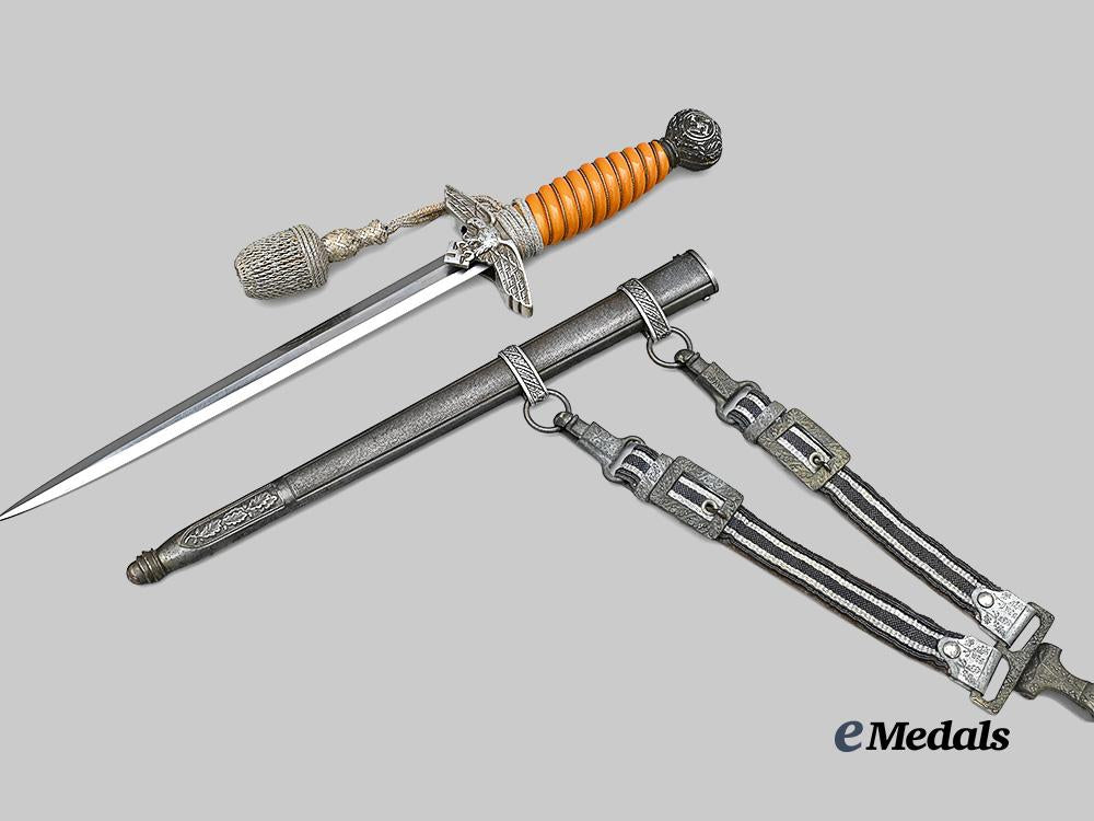 germany,_luftwaffe._an_officer’s_dress_dagger,_with_general’s_hanger,_by_a_l_c_o_s_o_e_medals__g61481_3