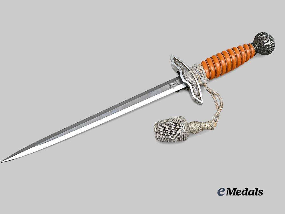 germany,_luftwaffe._an_officer’s_dress_dagger,_with_general’s_hanger,_by_a_l_c_o_s_o_e_medals__g61481_5