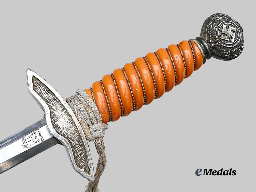 germany,_luftwaffe._an_officer’s_dress_dagger,_with_general’s_hanger,_by_a_l_c_o_s_o_e_medals__g61481_6