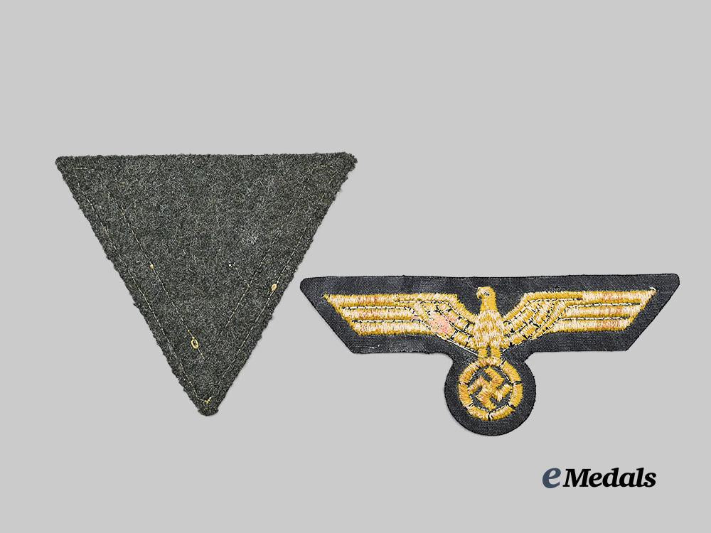 germany,_kriegsmarine._a_pair_of_uniform_insignia_e_medals__g61503_3