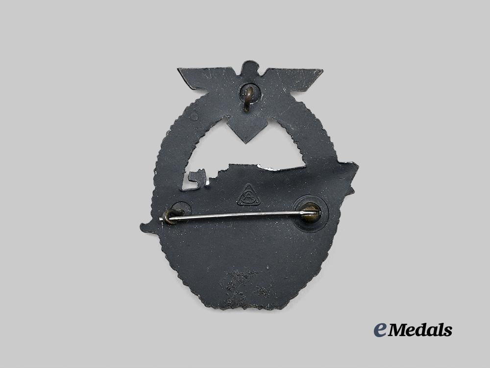 germany,_kriegsmarine._an_s-_boat_war_badge,_type_i_i,_a_s_in_triangle_maker_e_medals__g61504_3