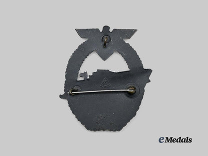 germany,_kriegsmarine._an_s-_boat_war_badge,_type_i_i,_a_s_in_triangle_maker_e_medals__g61504_3