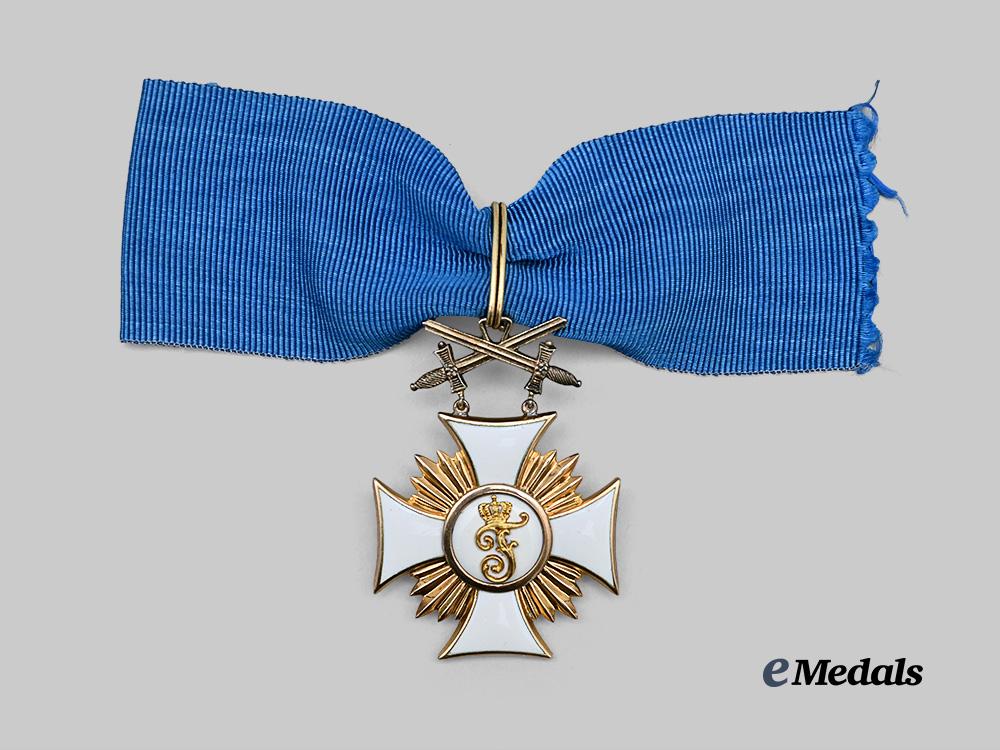 württemberg,_kingdom._a_friedrich_order,_i_class_knight’s_cross_in_gold_with_swords_e_medals__g61515_2