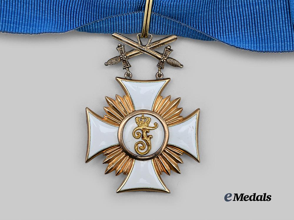 württemberg,_kingdom._a_friedrich_order,_i_class_knight’s_cross_in_gold_with_swords_e_medals__g61515_3
