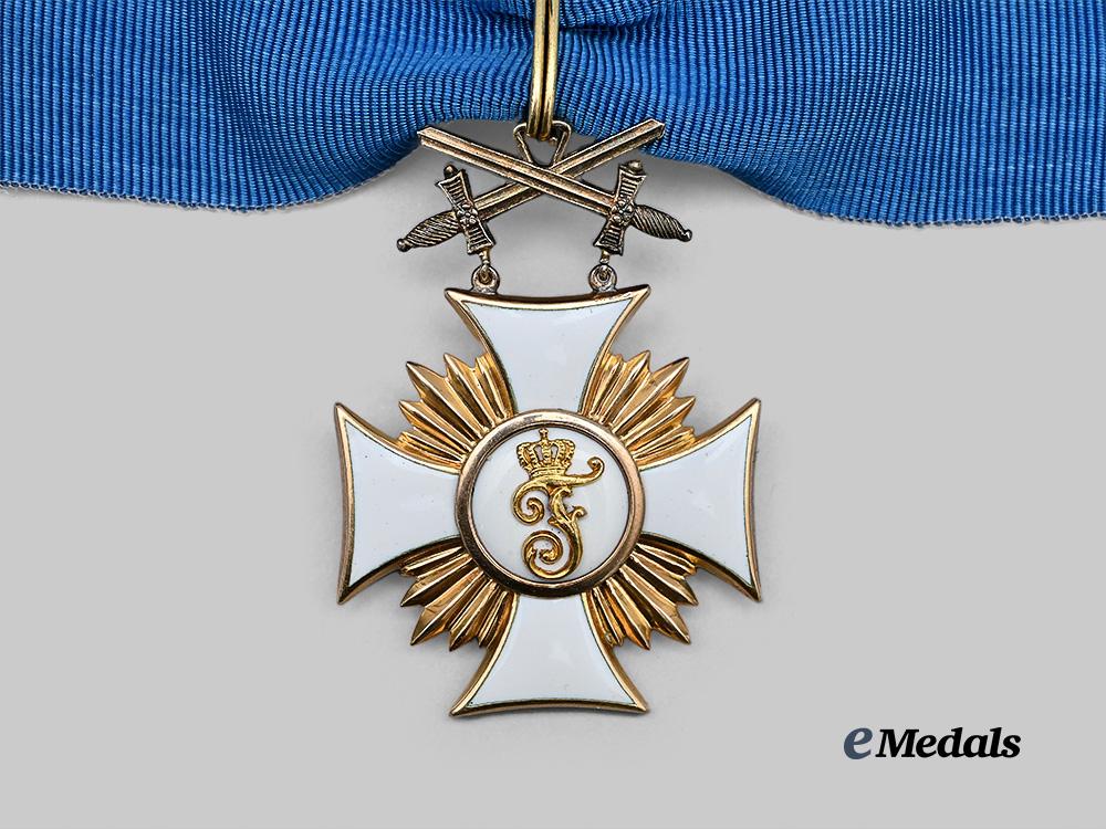 württemberg,_kingdom._a_friedrich_order,_i_class_knight’s_cross_in_gold_with_swords_e_medals__g61515_5