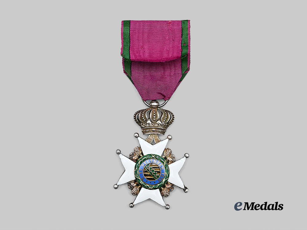 saxe-_ernestine,_duchies._a_saxe-_ernestine_house_order,_i_i_class_knight's_cross_e_medals__g61516_4