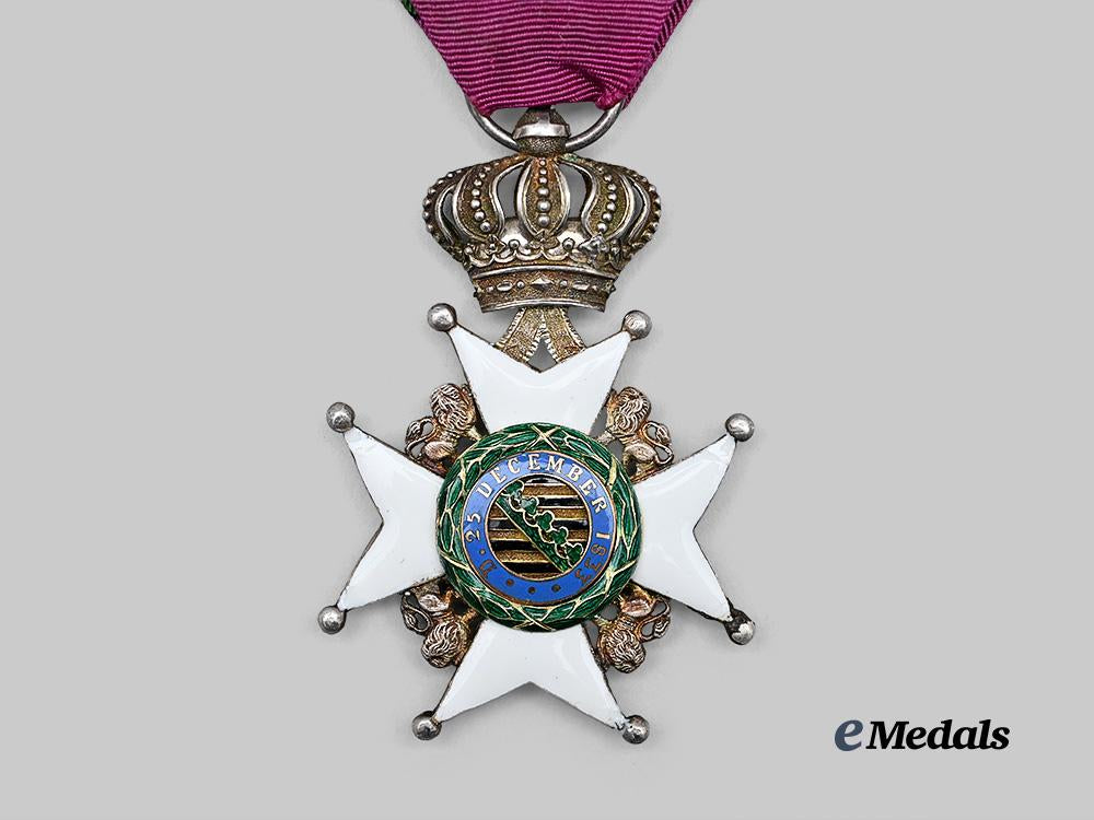 saxe-_ernestine,_duchies._a_saxe-_ernestine_house_order,_i_i_class_knight's_cross_e_medals__g61516_5