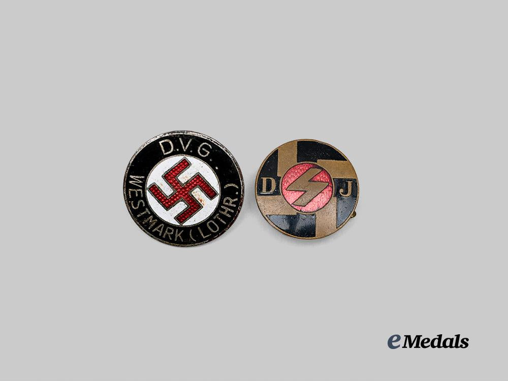 germany,_third_reich._a_pair_of_membership_badges_e_medals__g61526_2