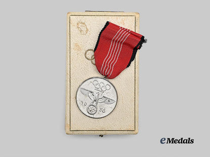 germany,_third_reich._a_german_olympic_games_commemorative_medal,_with_case_e_medals__g61544__4