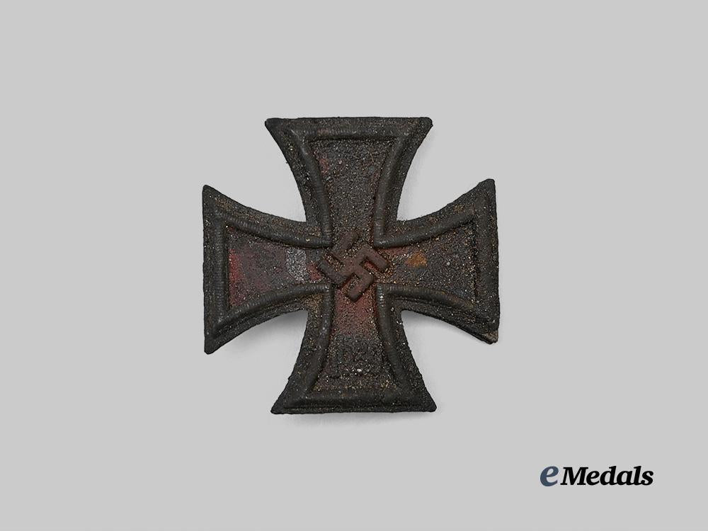 germany,_wehrmacht._a1939_iron_cross_i_class,_relic_example,_by_c._f._zimmermann_e_medals__g61552_2