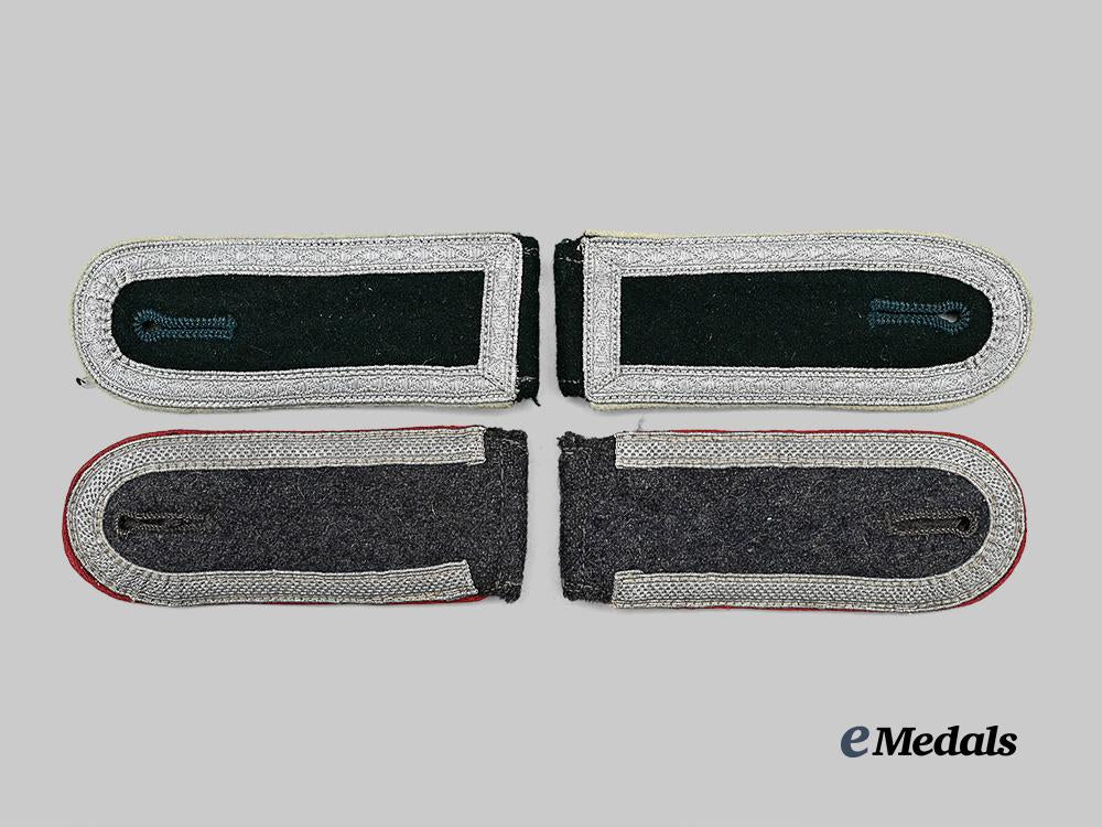 germany,_wehrmacht._a_lot_of_shoulder_straps_for_junior_n_c_os,_heer_and_luftwaffe_issue_e_medals__g61555_2