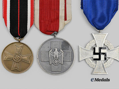 germany,_third_reich._a_mixed_lot_of_awards_for_military_and_civil_service_e_medals__g61576_3