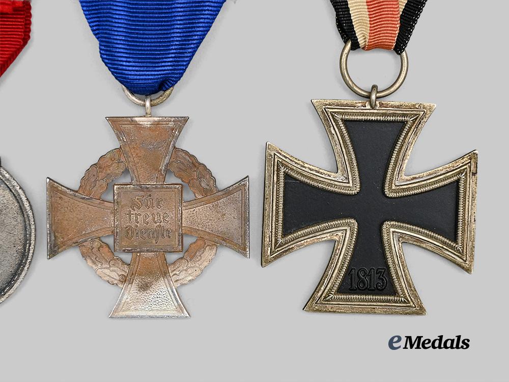 germany,_wehrmacht._a_mixed_lot_of_awards_e_medals__g61591_7