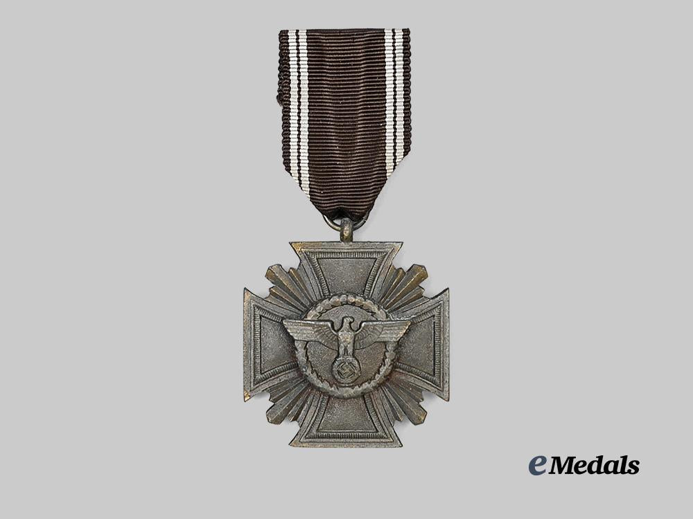 germany,_n_s_d_a_p._a_long_service_award,_i_i_i_class_for10_years_e_medals__g61607_2