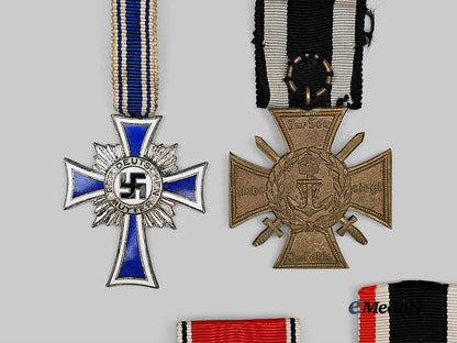 germany,_third_reich._a_mixed_lot_of_awards_for_military_and_civil_service_e_medals__g61614_4