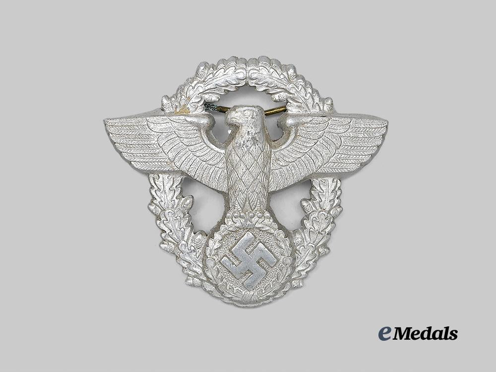 germany,_ordnungspolizei._a_mint_cap_eagle,_second_pattern_e_medals__g61615_2