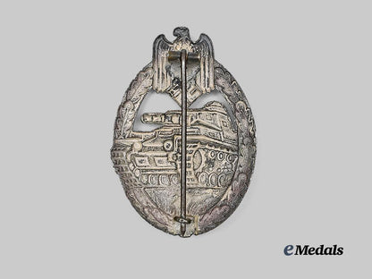 germany,_wehrmacht._a_panzer_assault_badge,_silver_grade,_hollow_cupal_version_by_f._w._assmann&_söhne_e_medals__g61617_3