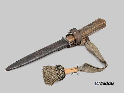 germany,_imperial._a_trench_knife,_with_knot_e_medals__g61620_2