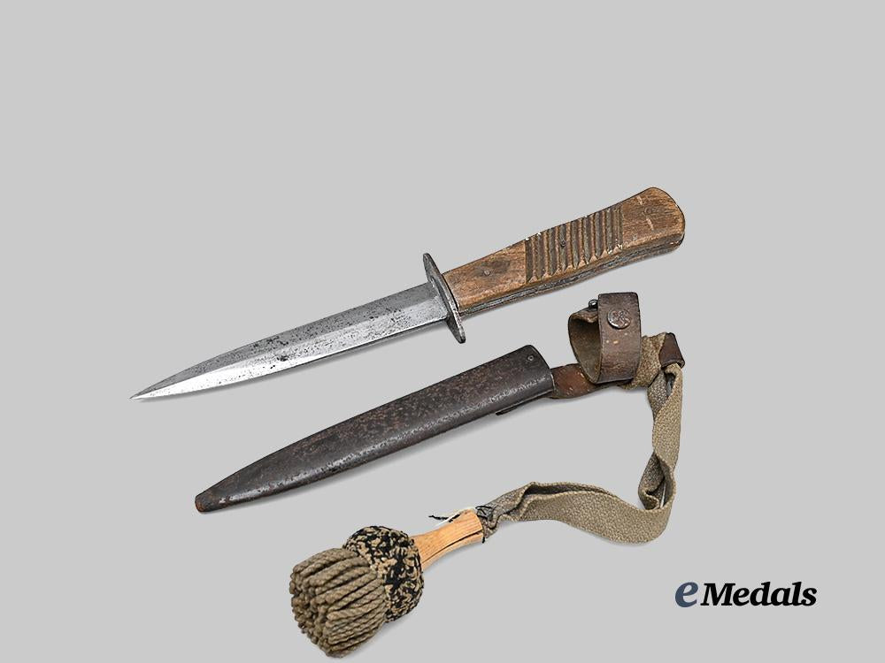 germany,_imperial._a_trench_knife,_with_knot_e_medals__g61620_3