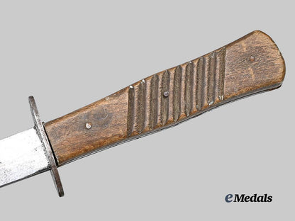 germany,_imperial._a_trench_knife,_with_knot_e_medals__g61620_7