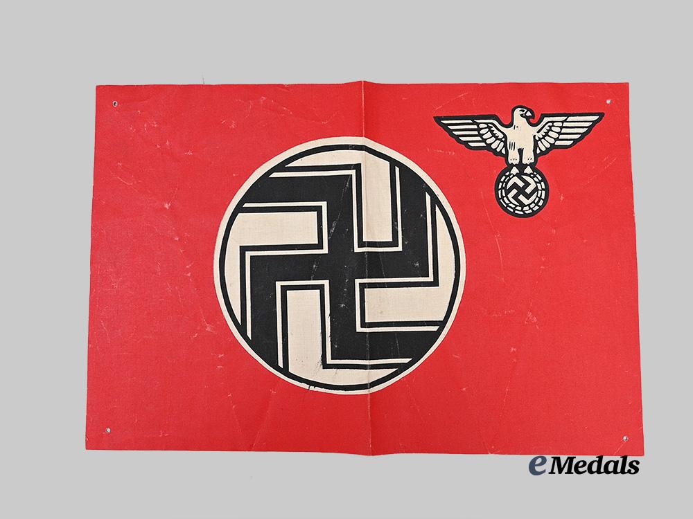 germany,_third_reich._a_state_service_flag_panel_e_medals__g61624_4