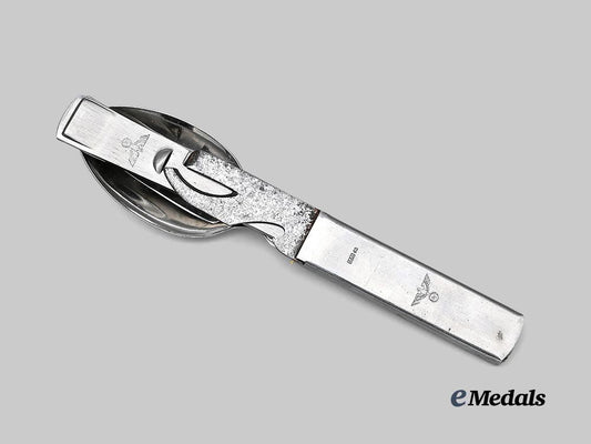 germany,_heer._a_field_utensil_kit,_by_gustav_auerswald_e_medals__g61627_2